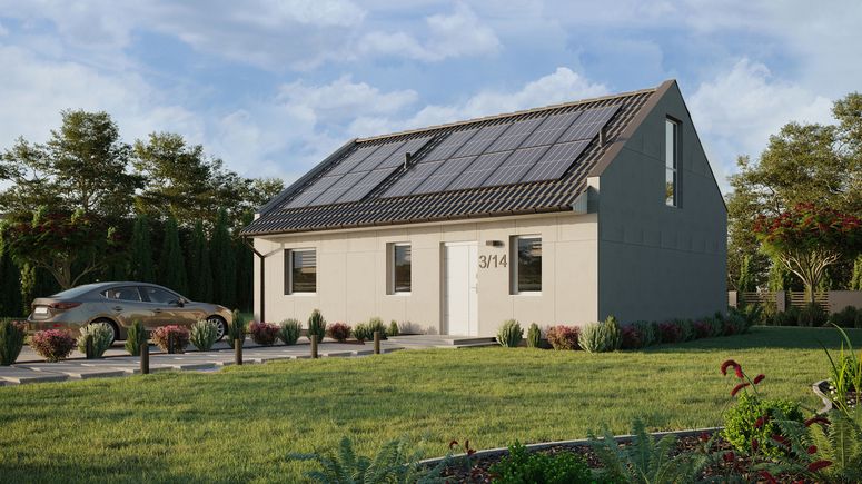 Projekt ERDOL 1 XL - Wersja lewa (salon po lewej stronie) - Dwuspadowy nowoczesny z poddaszem użytkowym – kąt nachylenia 35 stopni - Schody w salonie - Bez okien/świetlików dachowych - Okno balkonowe w jadalni i okna na poddaszu do podłogi - Bez styropianu, siatki i kleju - Biały - Instalacja fotowoltaiczna 6,4 kWp (16 paneli)